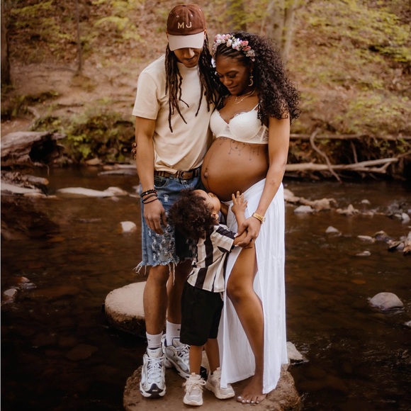 MEET YOUR POSHER - Picture 2 of 4